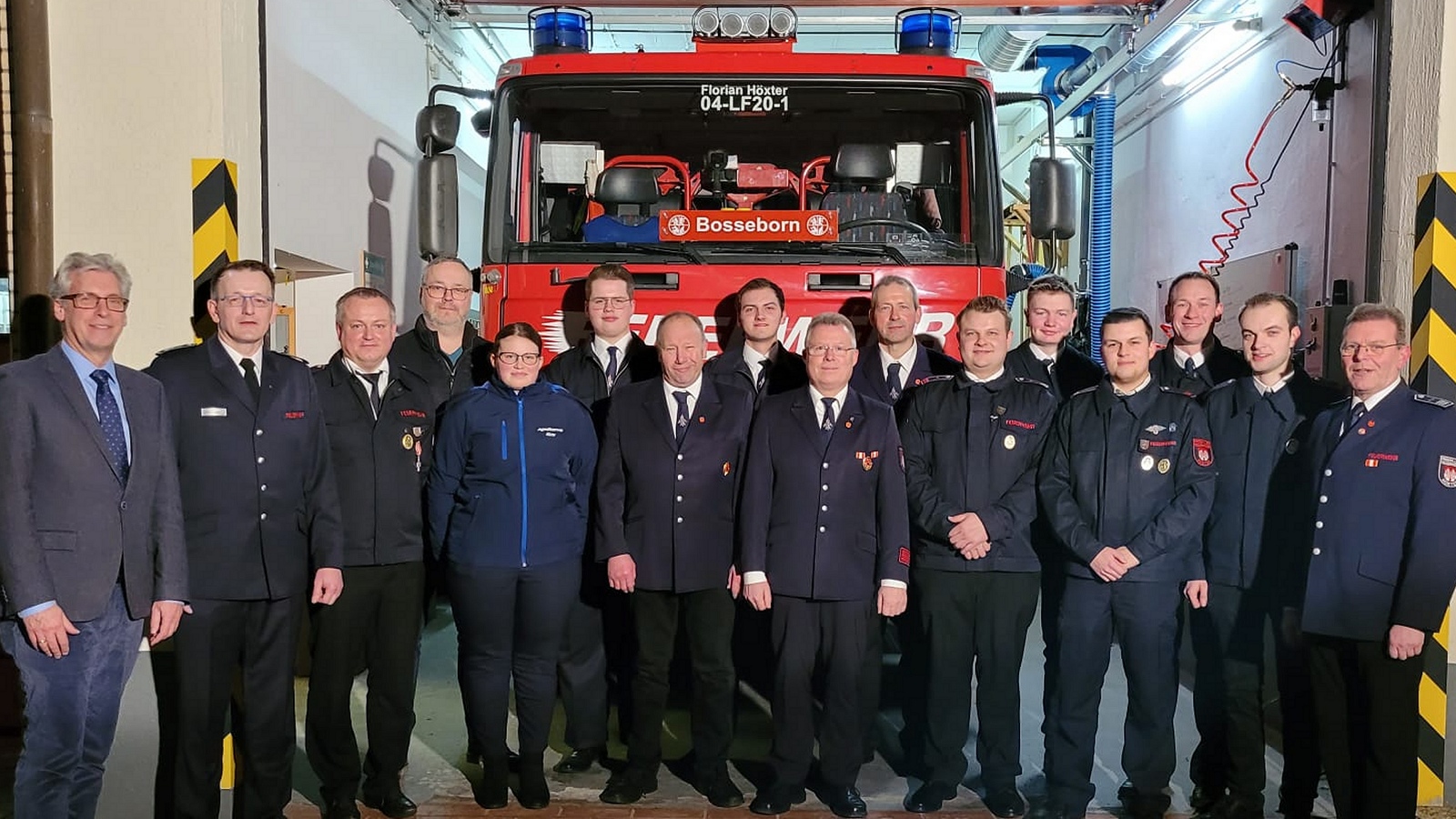 Feuerwehrleute für silbernes Jubiläum ausgezeichnet