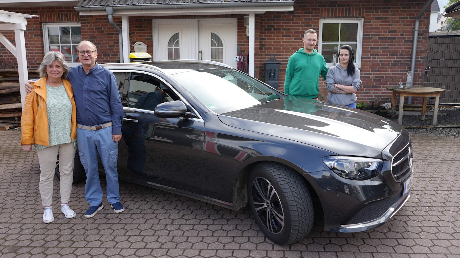 Zuverlässig, einfühlsam und hilfsbereit: 50 Jahre Taxi Ihlenfeld in Bodenwerder