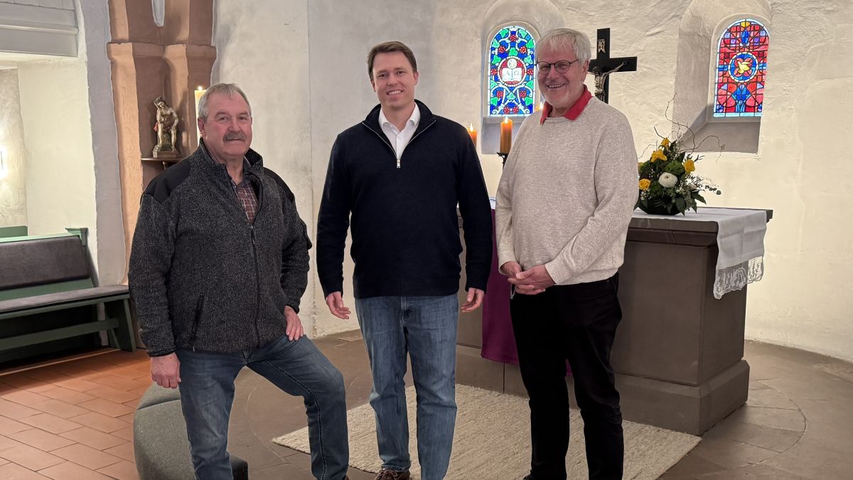 Kirchenvorstandvorsitzender Andreas Helms, Pastor Nicolas Buschatzky, Vakanzvertreter Pastor Christof von Butler.