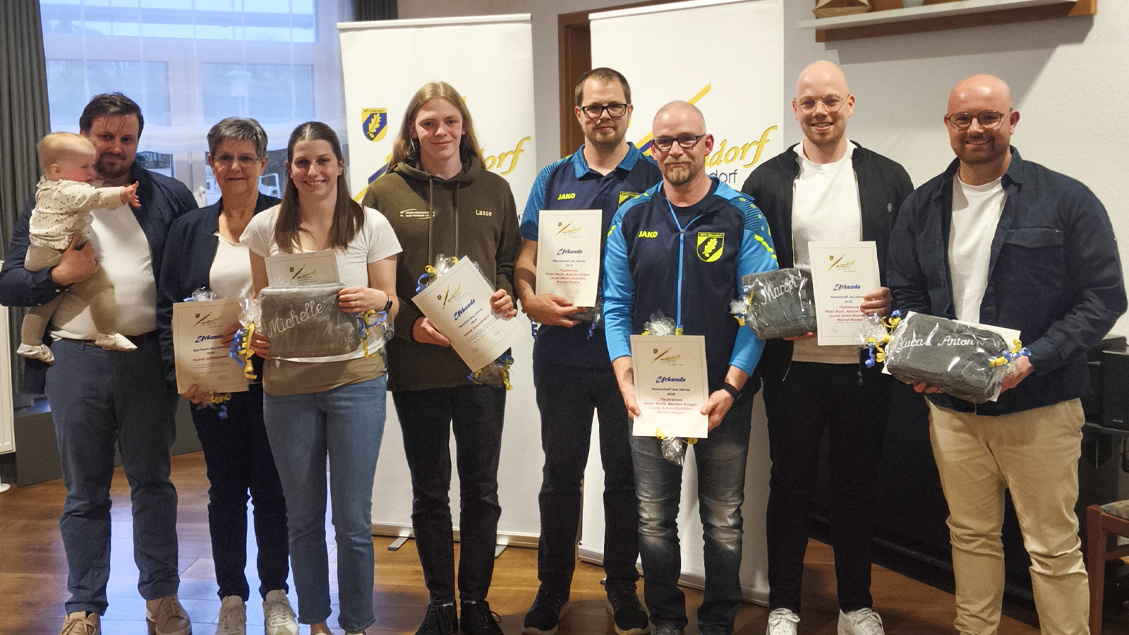 Nico Nessau (als Vorsitzender), Katrin Schliephake (Sportlerin des Jahres), MichelleNessau-Hettmann (besonderes Engagement, Lasse Grundmann (Sportler des Jahres) und Peter Koch, Bastian Krüger, Lukas Kumlehn und Marcel Heuser (als Mannschaft des Jahres).