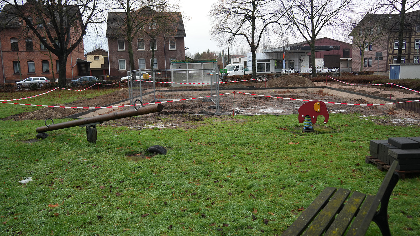 Bauarbeiten am Spielplatz Lindenhof verzögern sich wetterbedingt