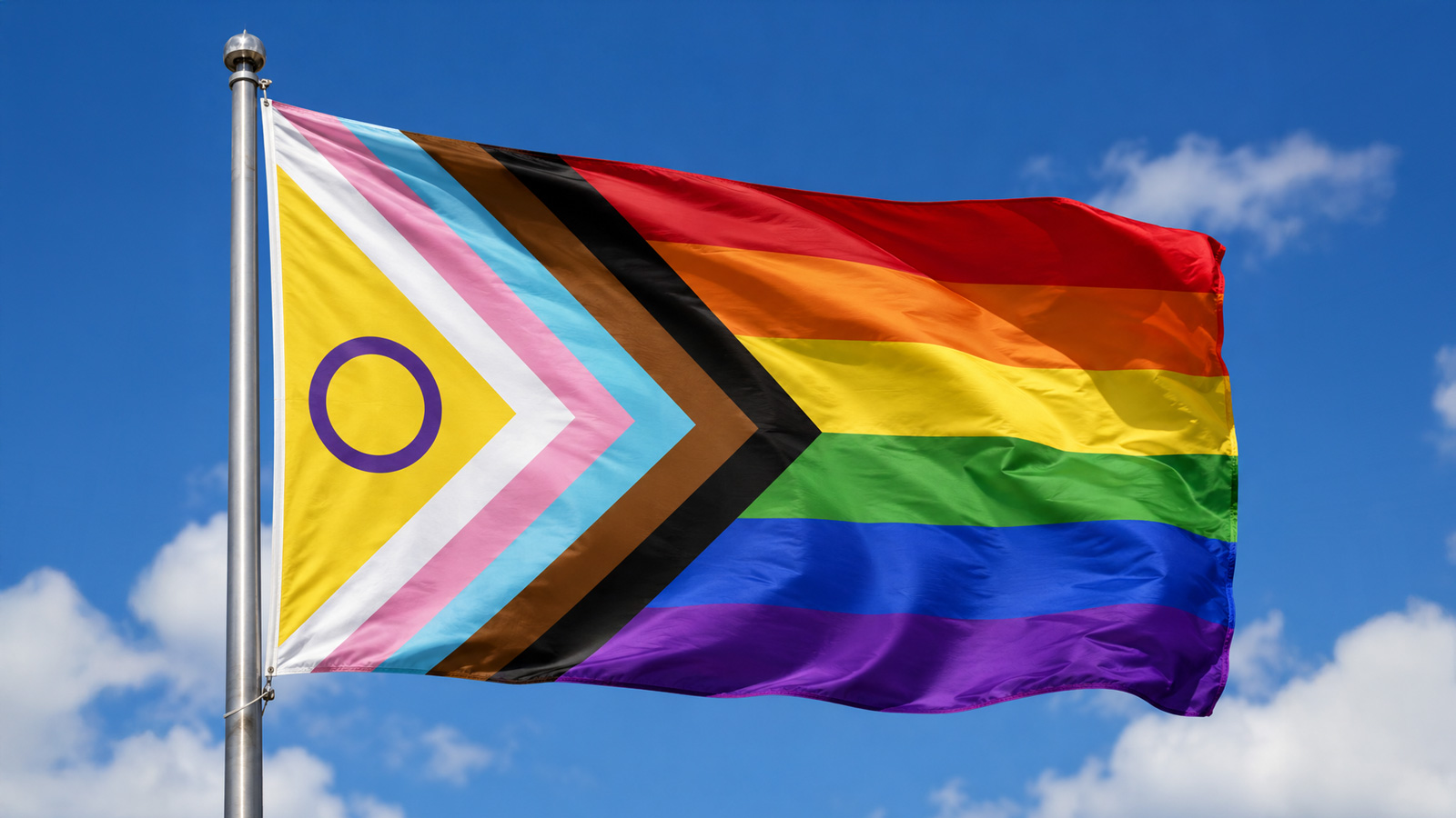 Stadt Holzminden hisst am 17. Mai Regenbogenflagge als Zeichen gegen Diskriminierung und Ausgrenzung